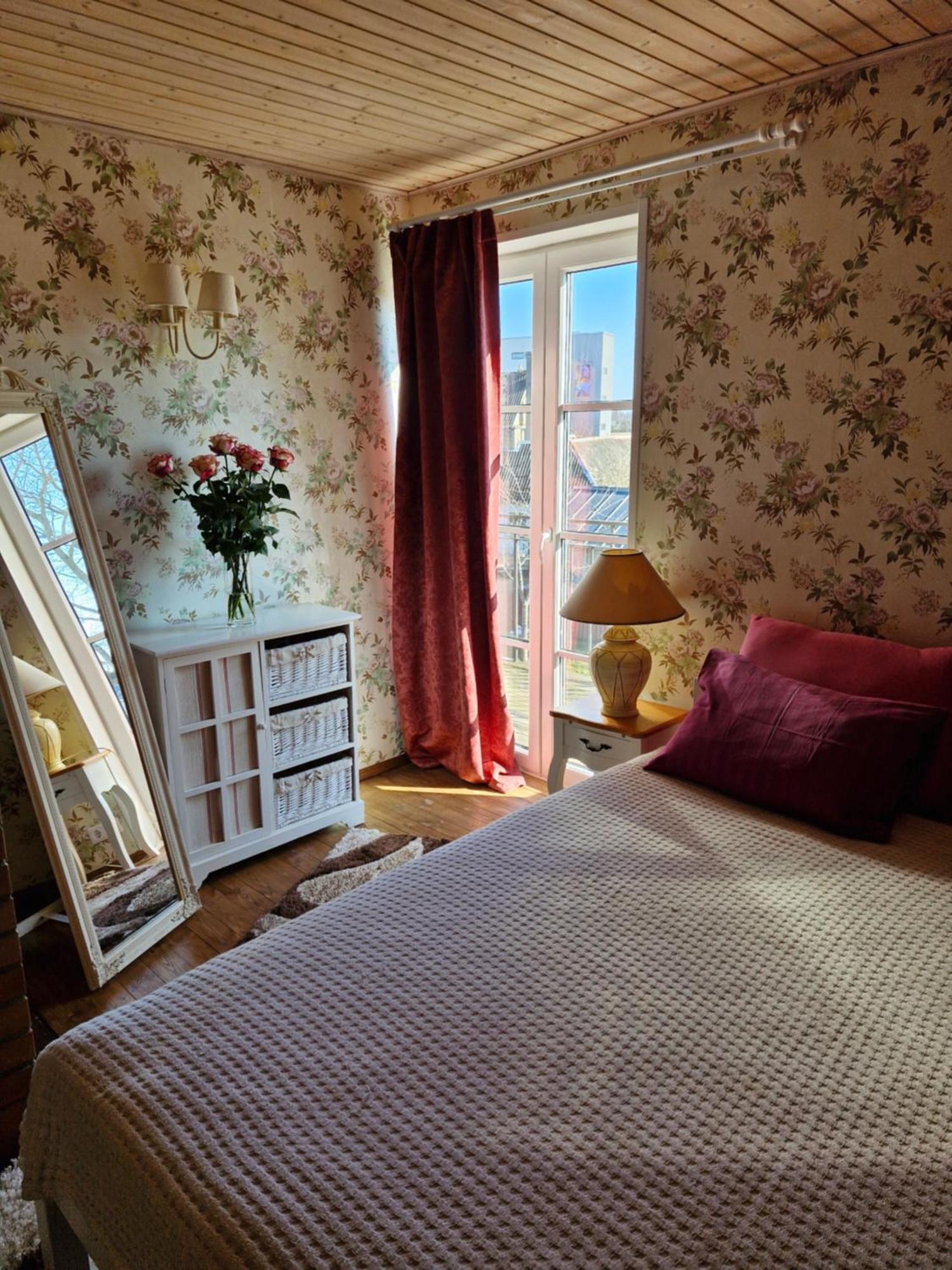 Suur-Sadama Apartment Kuressaare Esterno foto